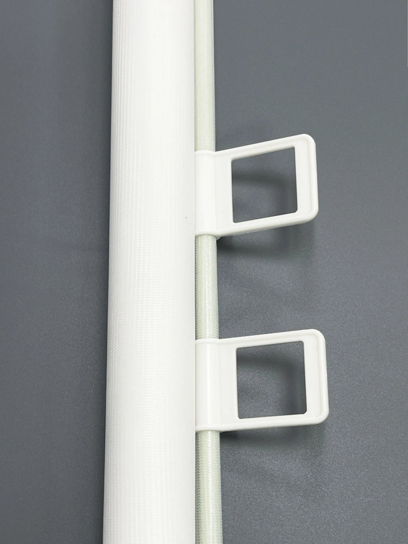 2025 Hot Retractable Pet Gate - Anti-Escape Reinforced Mesh, No-Drill Safety Barrier for Puppies/Kittens, Stairs/Hallway/Balcony