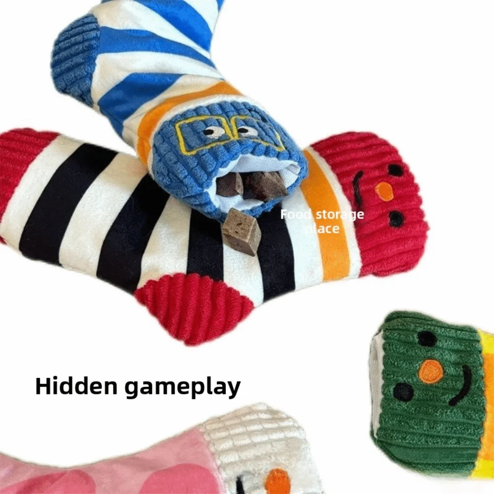 Cute Sound Making Pet Treat Dispenser Bite-Resistant Durable Chew Toy Squeaker Cartoon Socks Cat