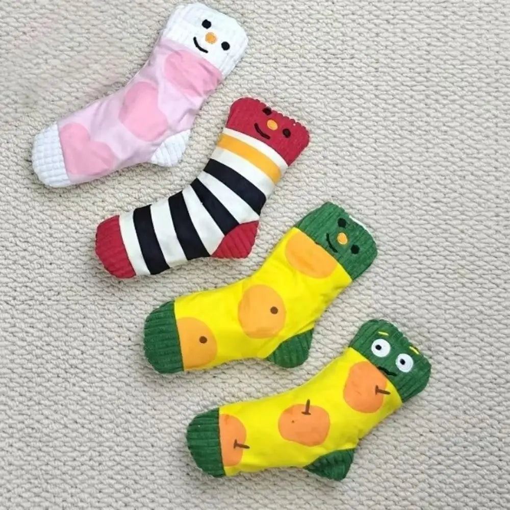 Cute Sound Making Pet Treat Dispenser Bite-Resistant Durable Chew Toy Squeaker Cartoon Socks Cat