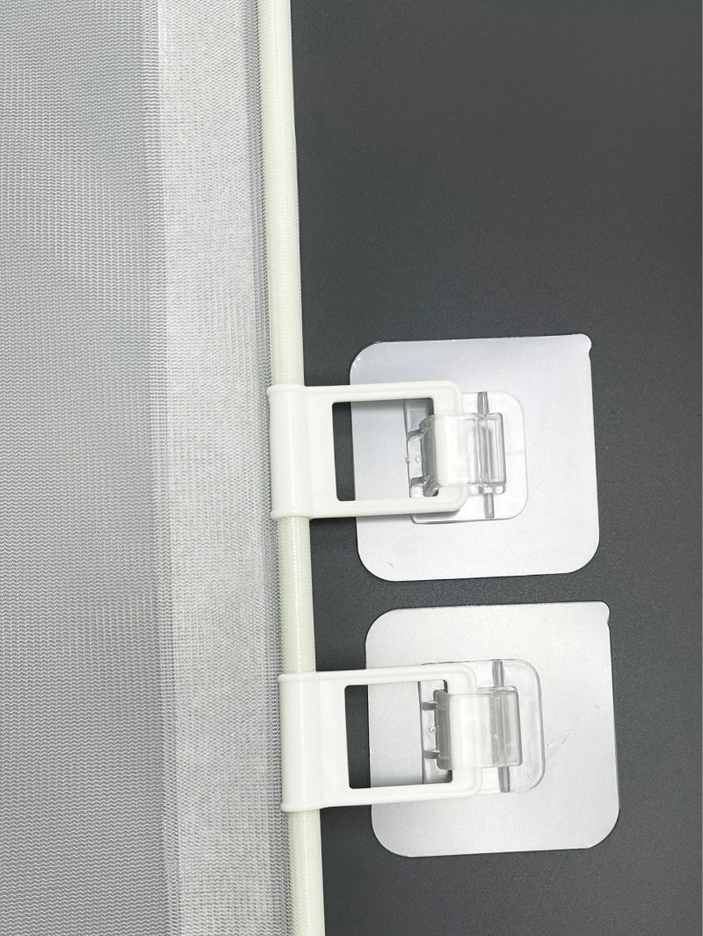 2025 Hot Retractable Pet Gate - Anti-Escape Reinforced Mesh, No-Drill Safety Barrier for Puppies/Kittens, Stairs/Hallway/Balcony