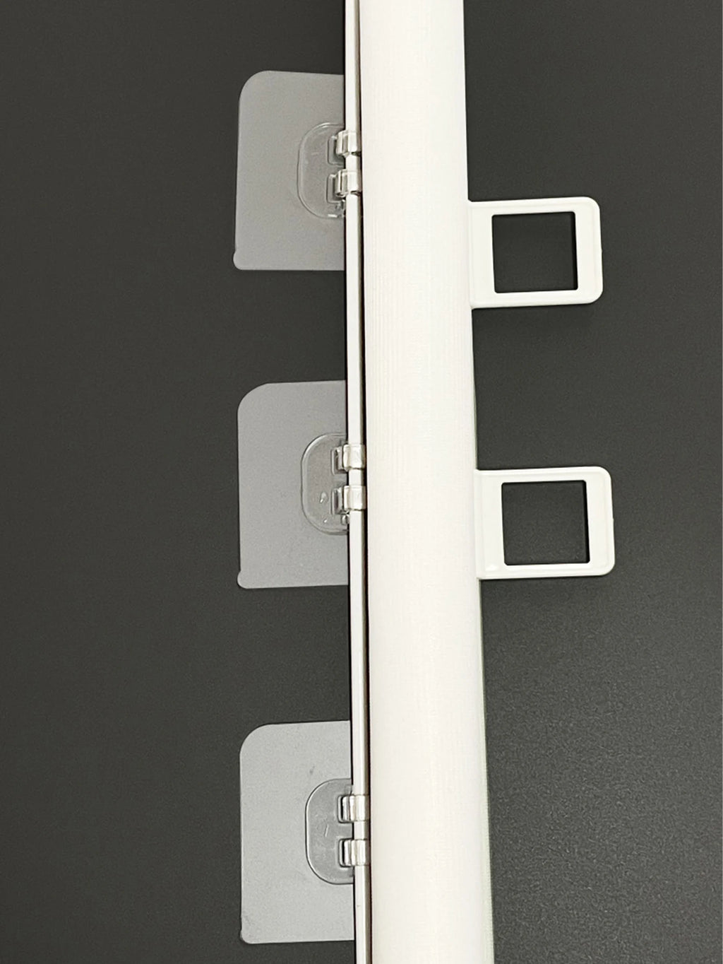 2025 Hot Retractable Pet Gate - Anti-Escape Reinforced Mesh, No-Drill Safety Barrier for Puppies/Kittens, Stairs/Hallway/Balcony